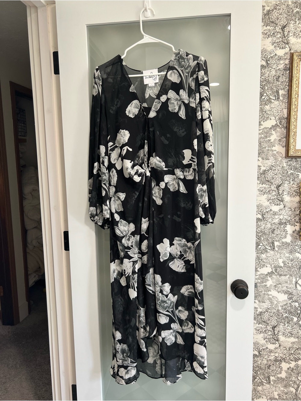 Floral Flowy Midi Dress